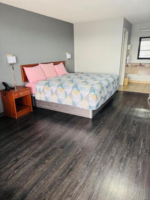 King Room interior